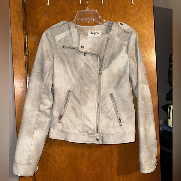 Never worn size small daytrip leather jacket - Picture 1 of 6